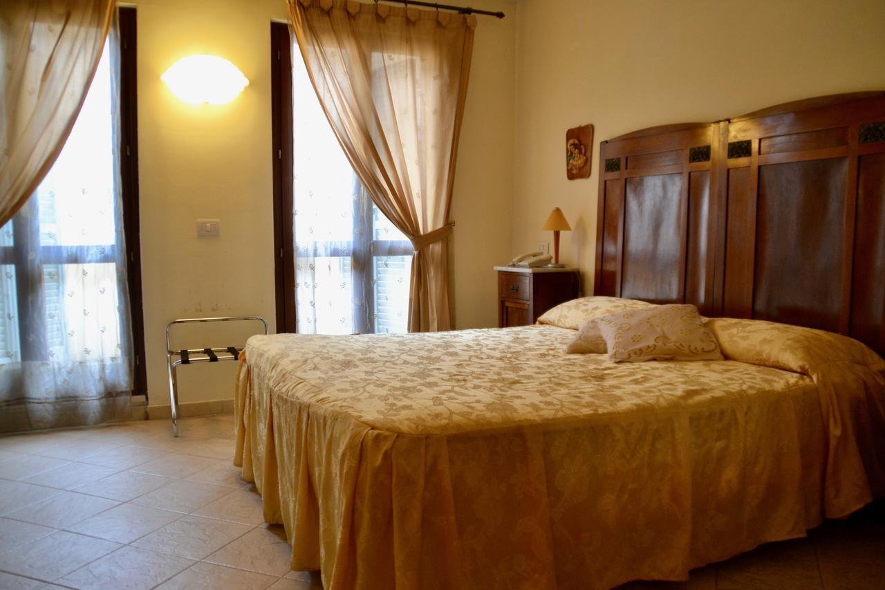 Hotel Italia Foligno Exterior photo