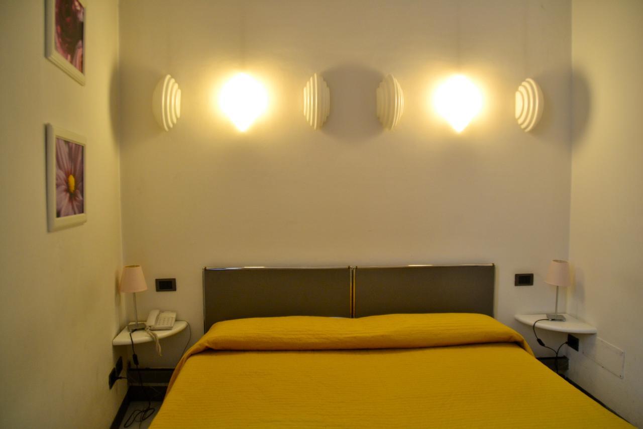 Hotel Italia Foligno Exterior photo