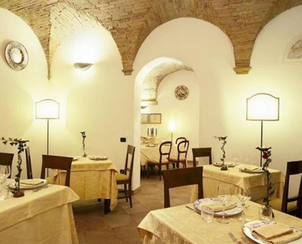 Hotel Italia Foligno Exterior photo