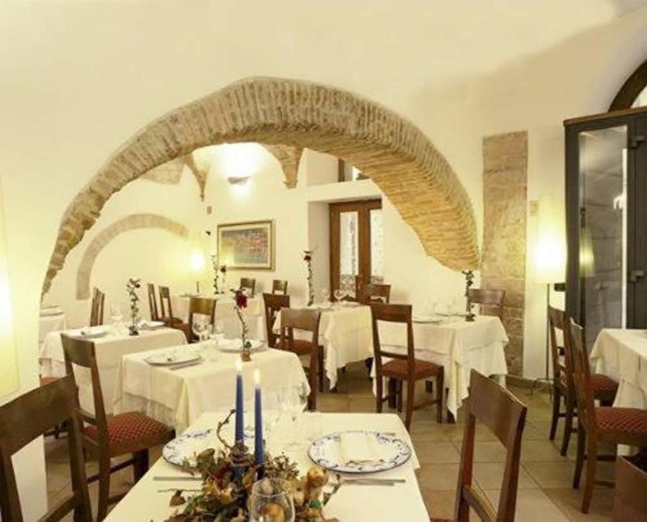 Hotel Italia Foligno Exterior photo