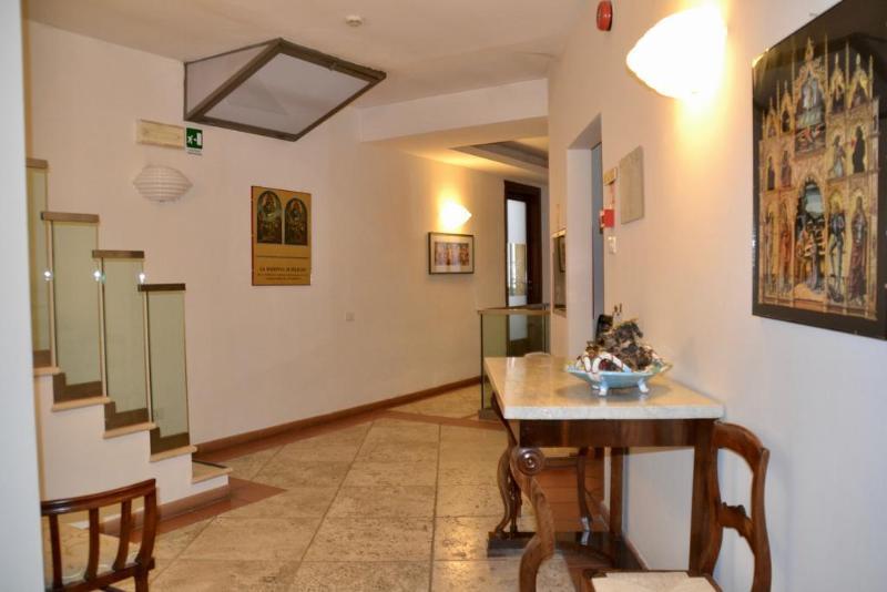 Hotel Italia Foligno Exterior photo